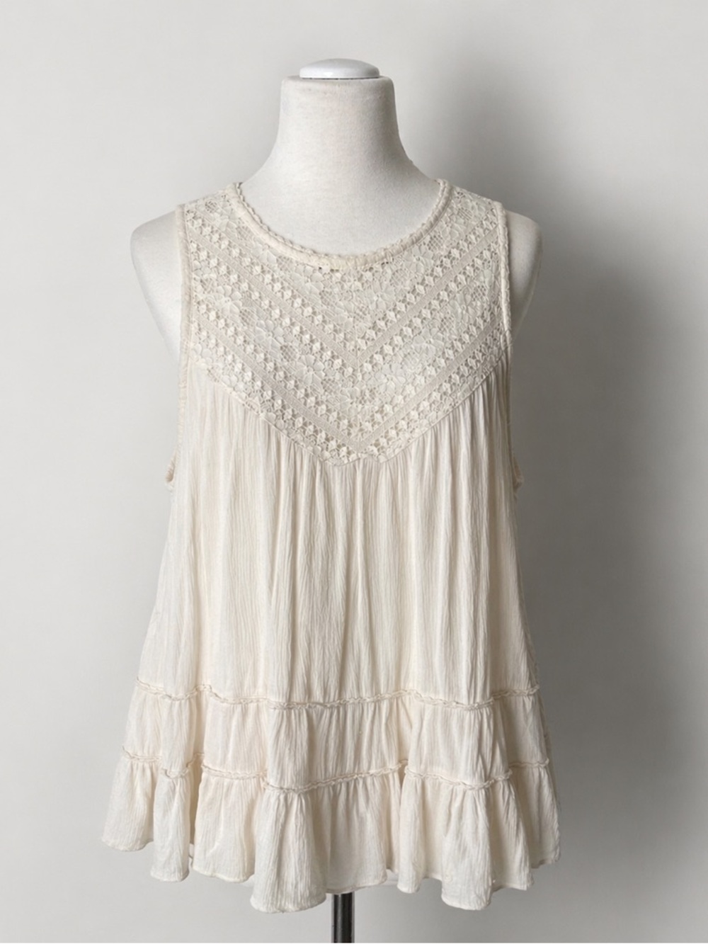 American Eagle Embroidered Crochet Top Dress Medium M Babydoll Ruffle Sleeveless